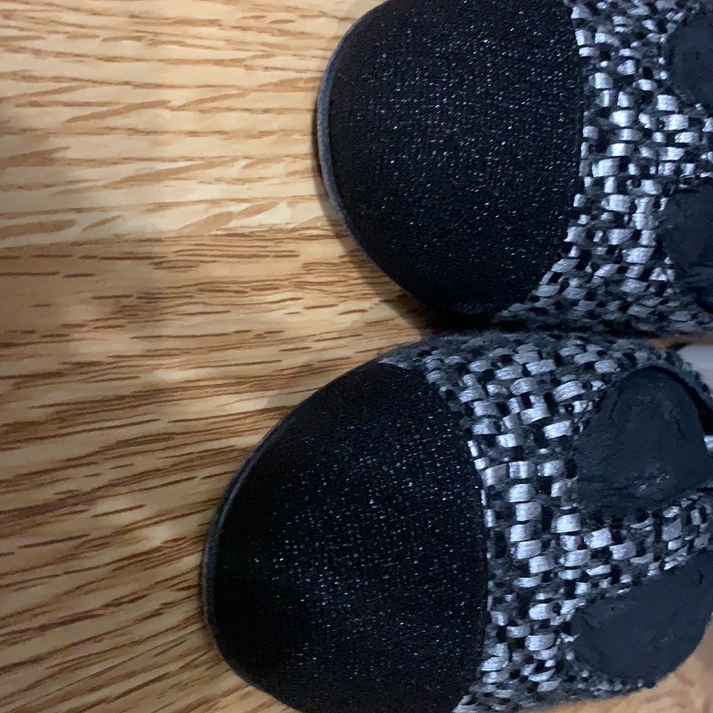 Chanel Tweed T-Strap Pumps, 38.5 - Picture 5 of 7